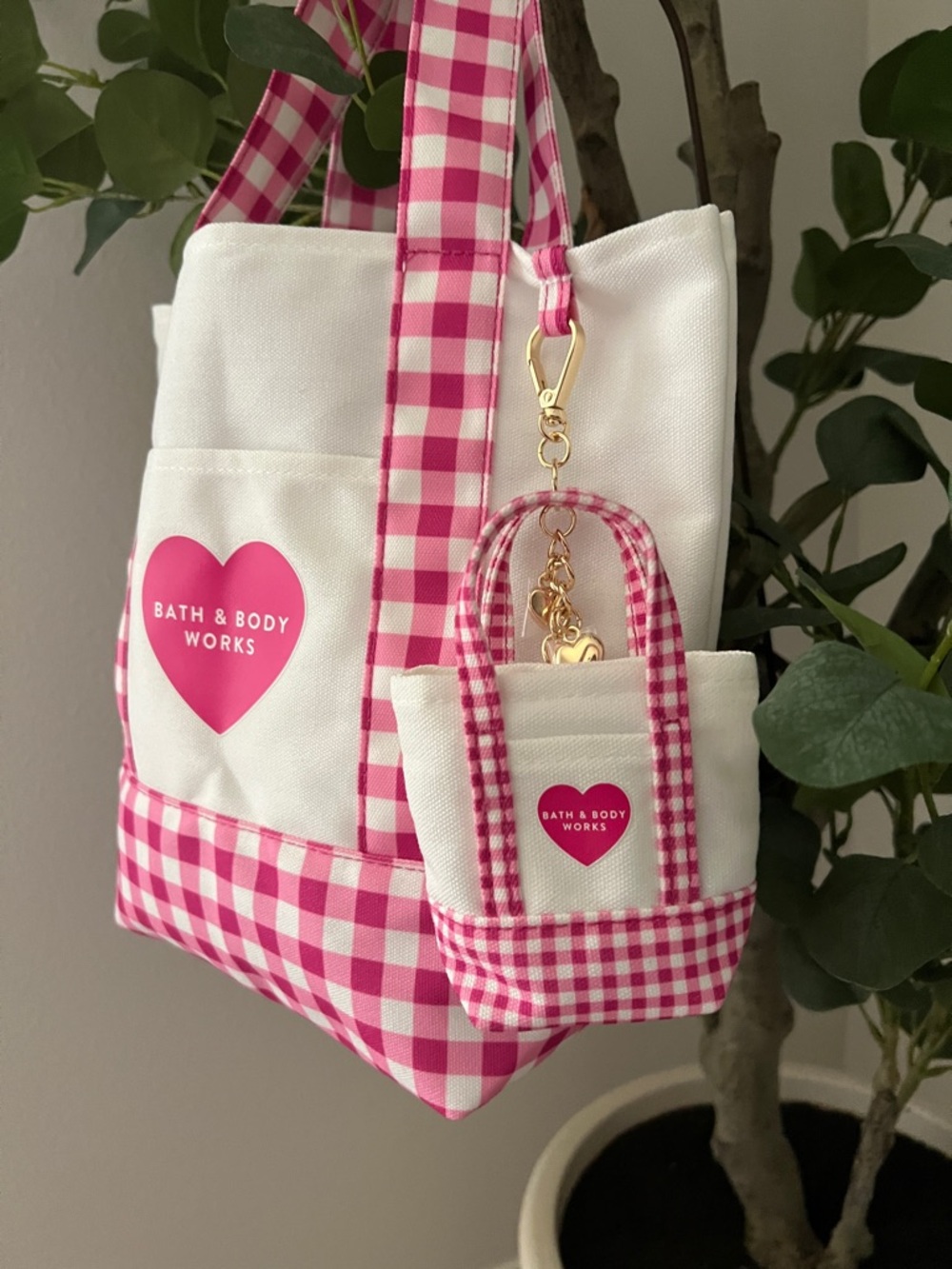 BATH & BODY WORKS 💕 Tote Bag... - Picture 14 of 16